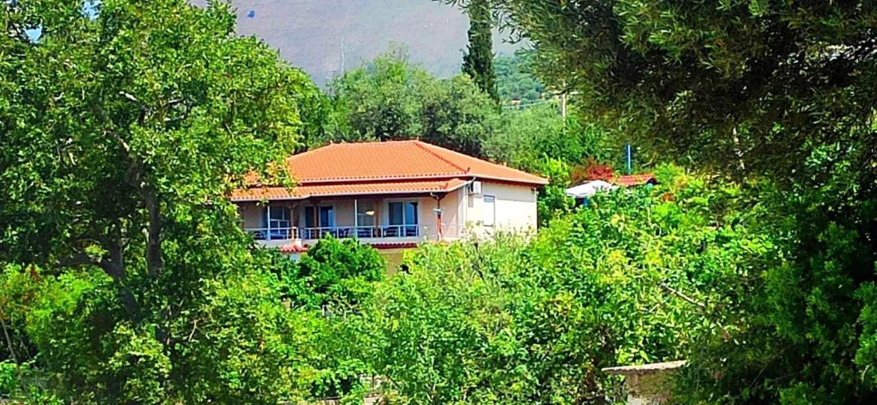 Vasil Rooms Lukova Kültér fotó