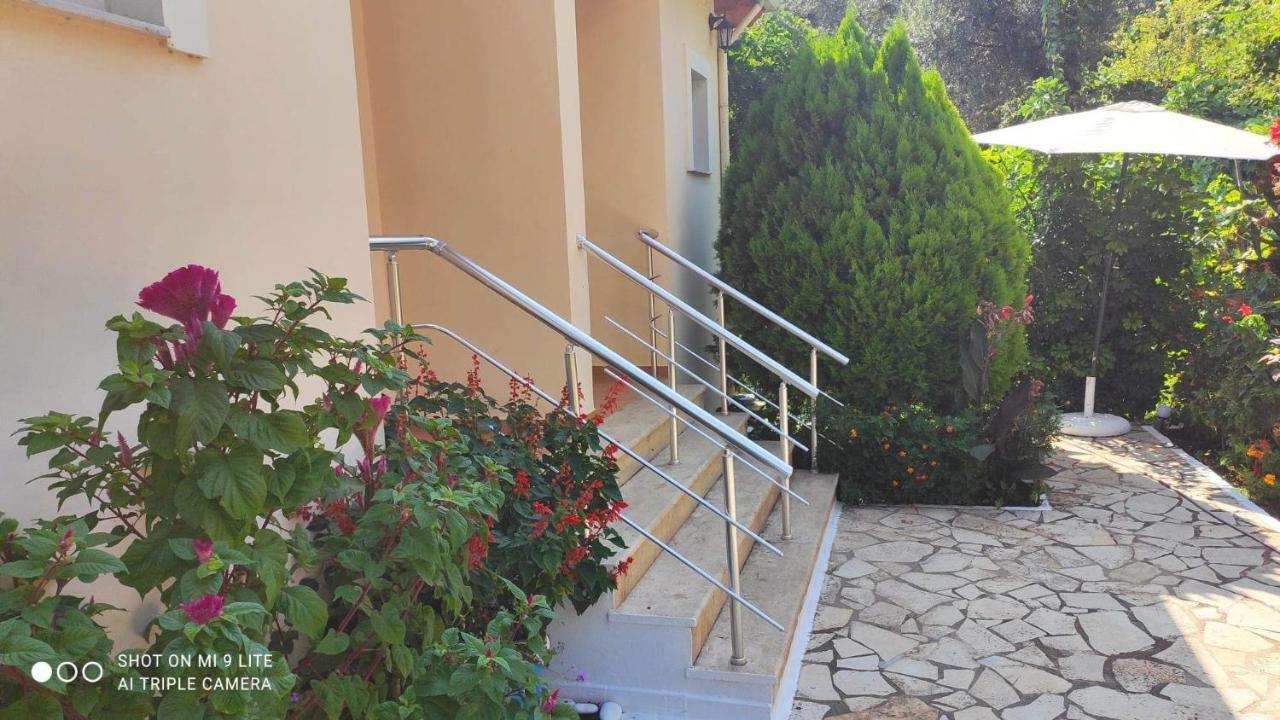Vasil Rooms Lukova Kültér fotó